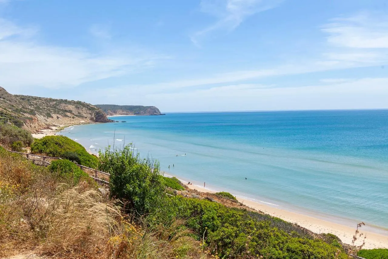Willa C17 - Suncliff Salema House 0*,  Portugalia