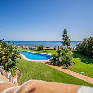 Luxury 2 Bedroom Beachfront In Bali-boho Style Apartment Sitio de Calahonda